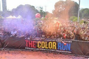 Muita alegria e diversão marcaram a The Color Run Manaus. Ao final, o público se divertiu com DJ 